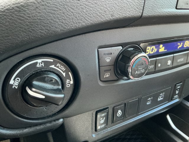 2024 Nissan Frontier SL