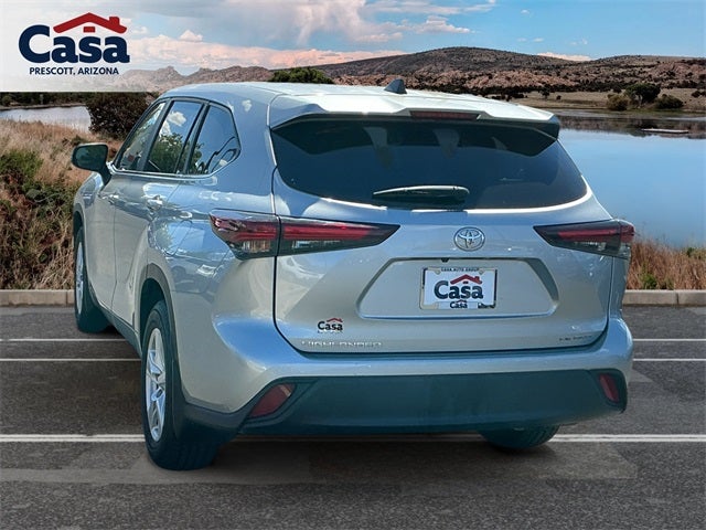 2024 Toyota Highlander LE