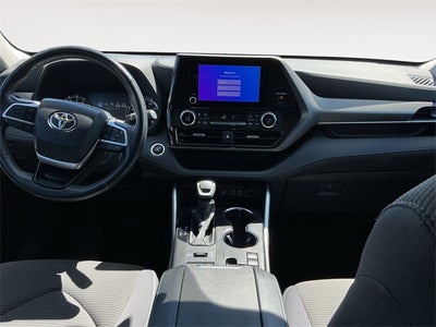 2024 Toyota Highlander LE