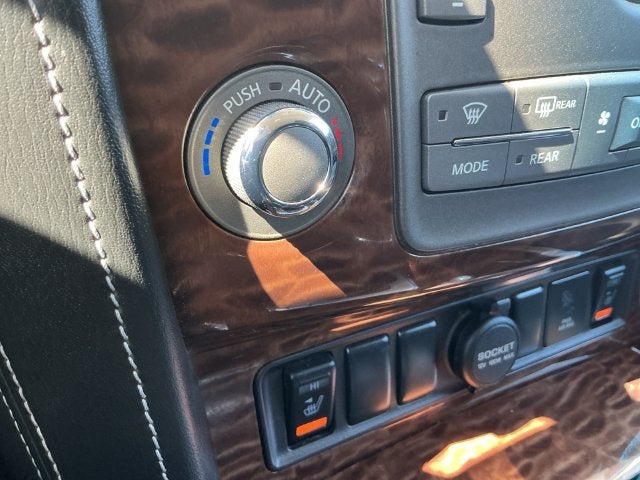 2017 Nissan Armada SV