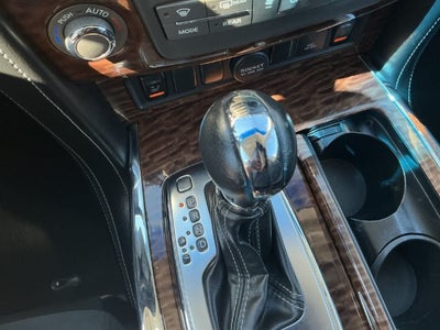 2017 Nissan Armada SV