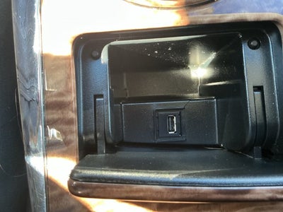 2017 Nissan Armada SV