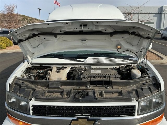 2021 Chevrolet Express Passenger 2500 1LS