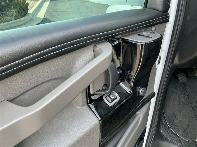 2021 Chevrolet Express Passenger 2500 1LS