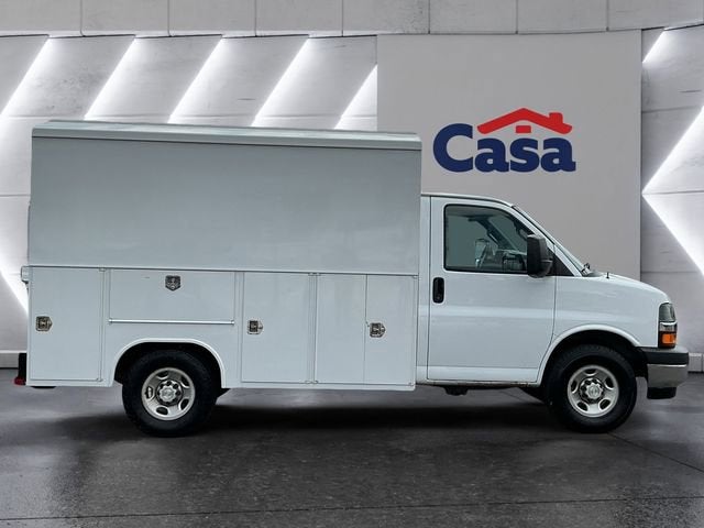 2022 Chevrolet Express Cutaway 3500 Work Van