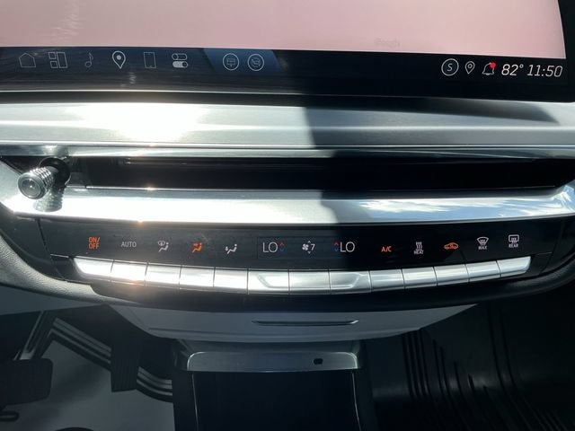 2024 Cadillac LYRIQ Luxury 1