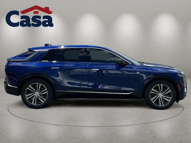 2024 Cadillac LYRIQ Luxury 1