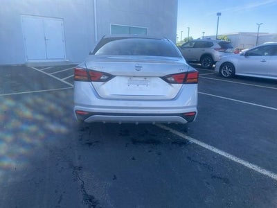 2021 Nissan Altima SV FWD