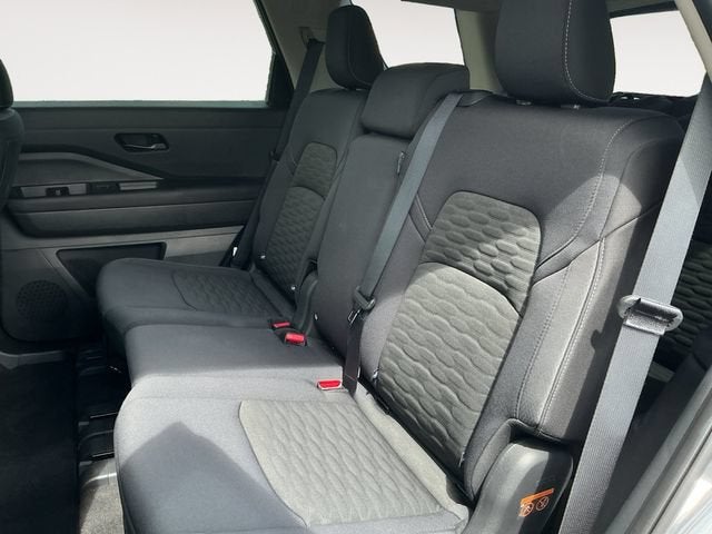 2025 Nissan Pathfinder S FWD