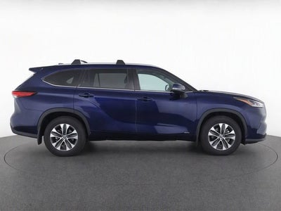 2025 Toyota Highlander Hybrid XLE